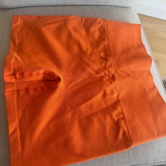 Aritzia bike shorts set - Picture 3 of 5